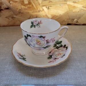 Floral White Tea Cup and Saucer Set(T11)